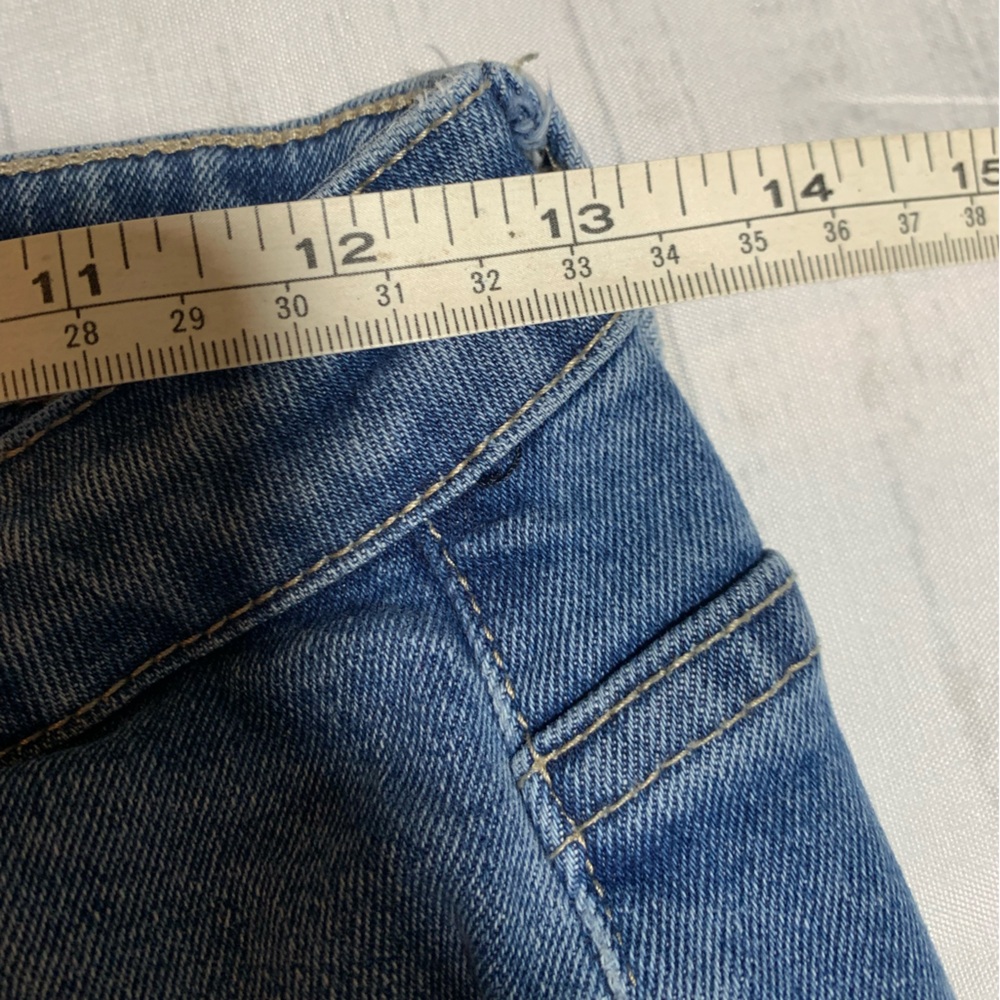 Judy Blue skinny fit Distressed Blue Jeans. Size 7/28. - Picture 8 of 11
